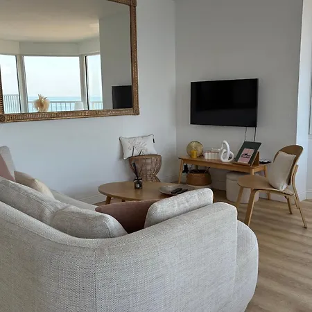 Oceane - Welkeys Apartament *